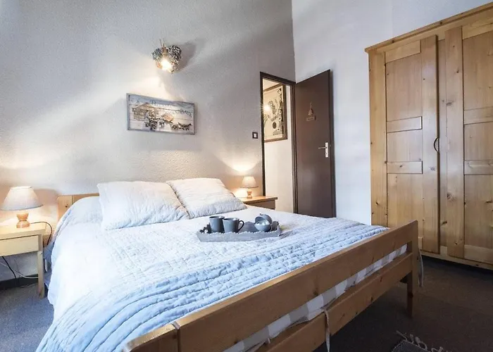 דירה Duplex 4 Personnes Avec Balcon A Lary Village - Fr-1-296-182 סן-לארי-סולאן