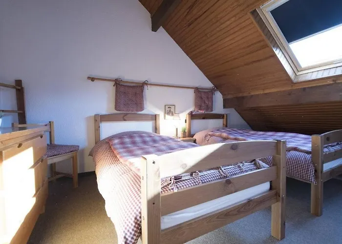 דירה Duplex 4 Personnes Avec Balcon A Lary Village - Fr-1-296-182 סן-לארי-סולאן